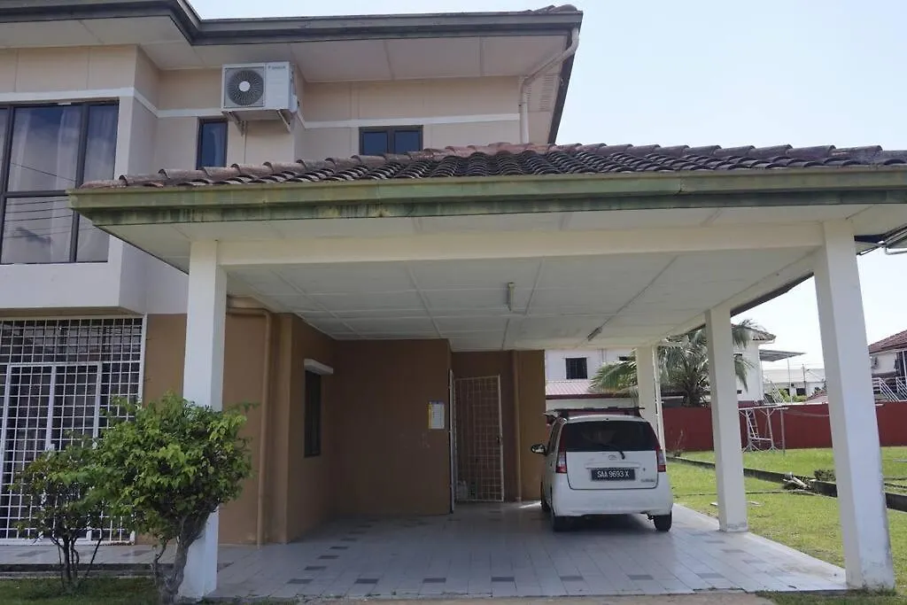 Rumah Tamu Ums / Ums Homestay Kota Kinabalu 0*,